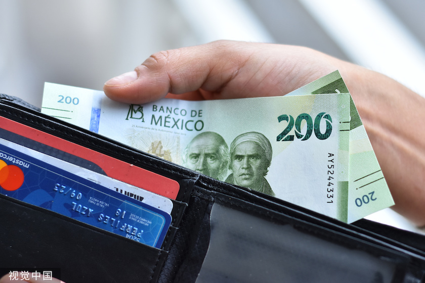El peso mexicano bate un nuevo
